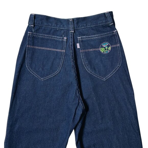 70s Vintage Levi's Jeans Highwaisted Straight Leg Embroidered Flower Scovill. - Picture 3 of 8